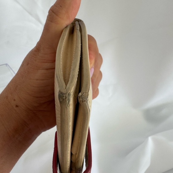 Celine Calfskin Bifold Wallet Cream - Picture 6 of 10